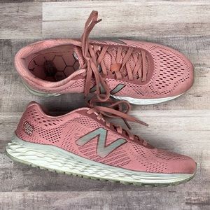 New balance Women's Fresh Foam Arishi Pink Silver Sneakers Style WARISCD1 Size 8